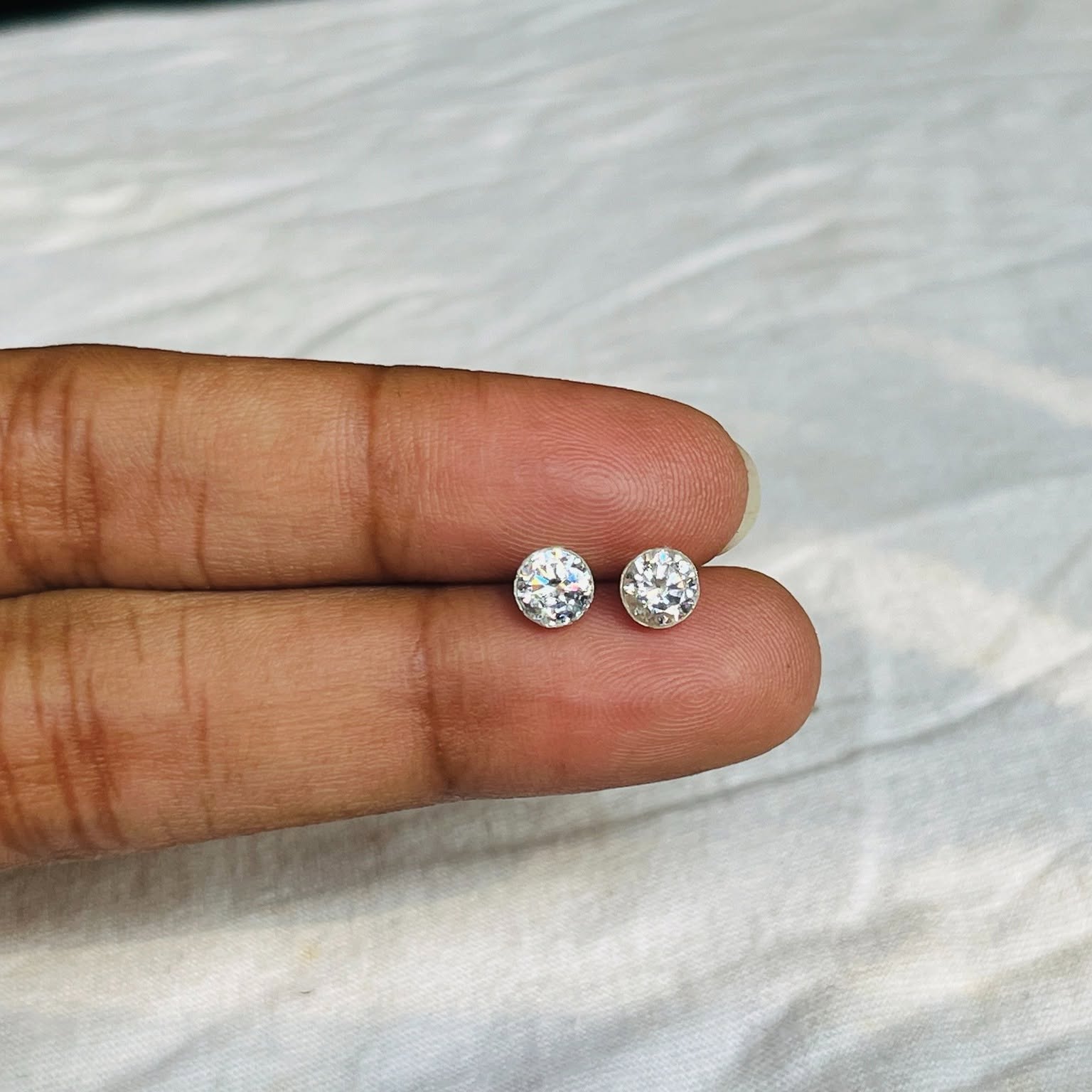 1 Stone Silver Nosepin (6.5 Size) 2 pis Combo With Free Delivery